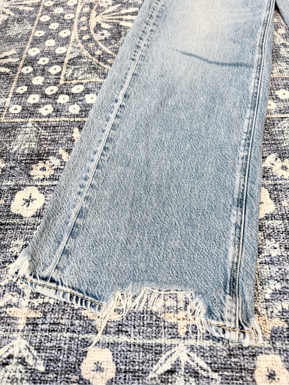 AE Super High-Rise Baggy Wide Leg Women's Jeans in Light Blue - Picture 7 of 11